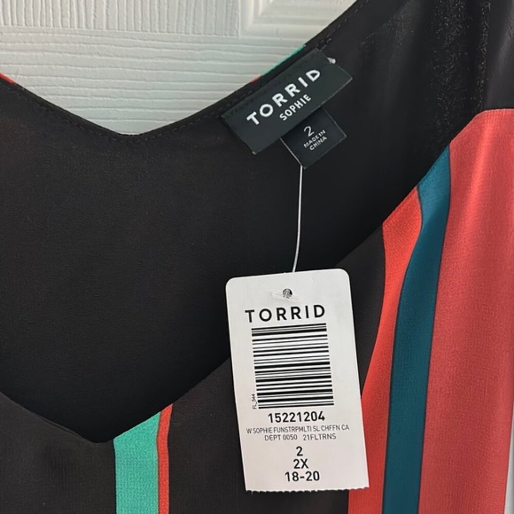 Torrid Top - Picture 2 of 4